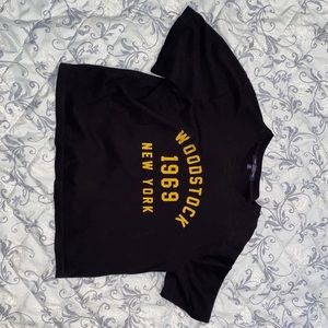 Cropped Woodstock black t shirt